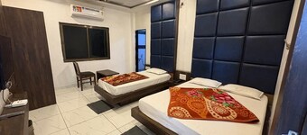 Shere Punjab Hotel & Restaurant