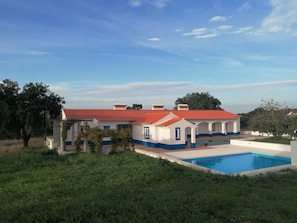 Unclassified image, 3 of 18, button - Monte Cores do Vale - Villa with private pool (Foros de Vale Figueira)