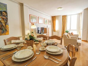 Dining - Golden Sands by Hello Homes Sitges (Sitges)