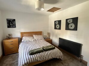 6 sovrum, strykjärn/strykbräda, gratis wi-fi och sängkläder