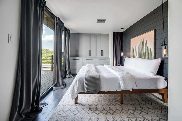 3 habitaciones, acceso a internet y ropa de cama