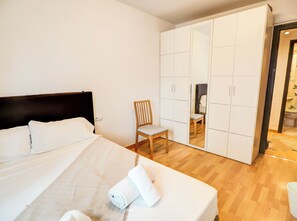 4 Schlafzimmer, Bügeleisen/Bügelbrett, kostenloses WLAN, Bettwäsche