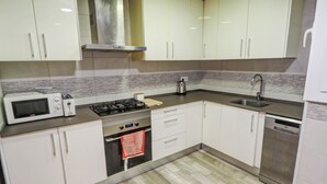 Private kitchen - Bambino apartment by Hello Homes Sitges (Sitges)