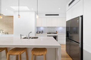 Fridge, oven, stovetop, toaster