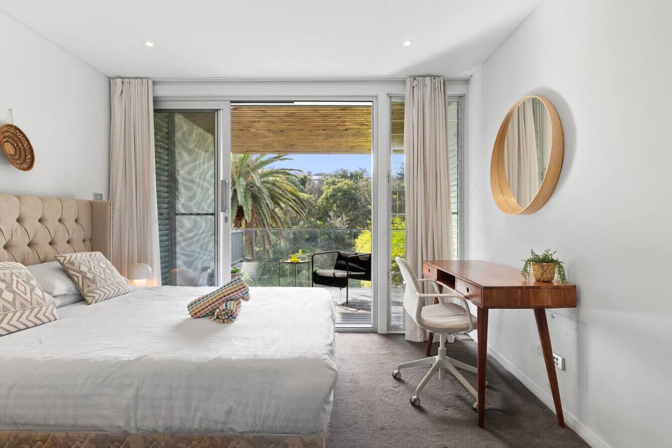 4 chambres, bureau, Wi-Fi gratuit, draps fournis