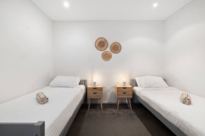 4 habitaciones, escritorio, wifi gratis y ropa de cama 