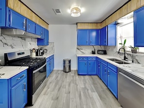 House (4 Bedrooms) | Property amenity
