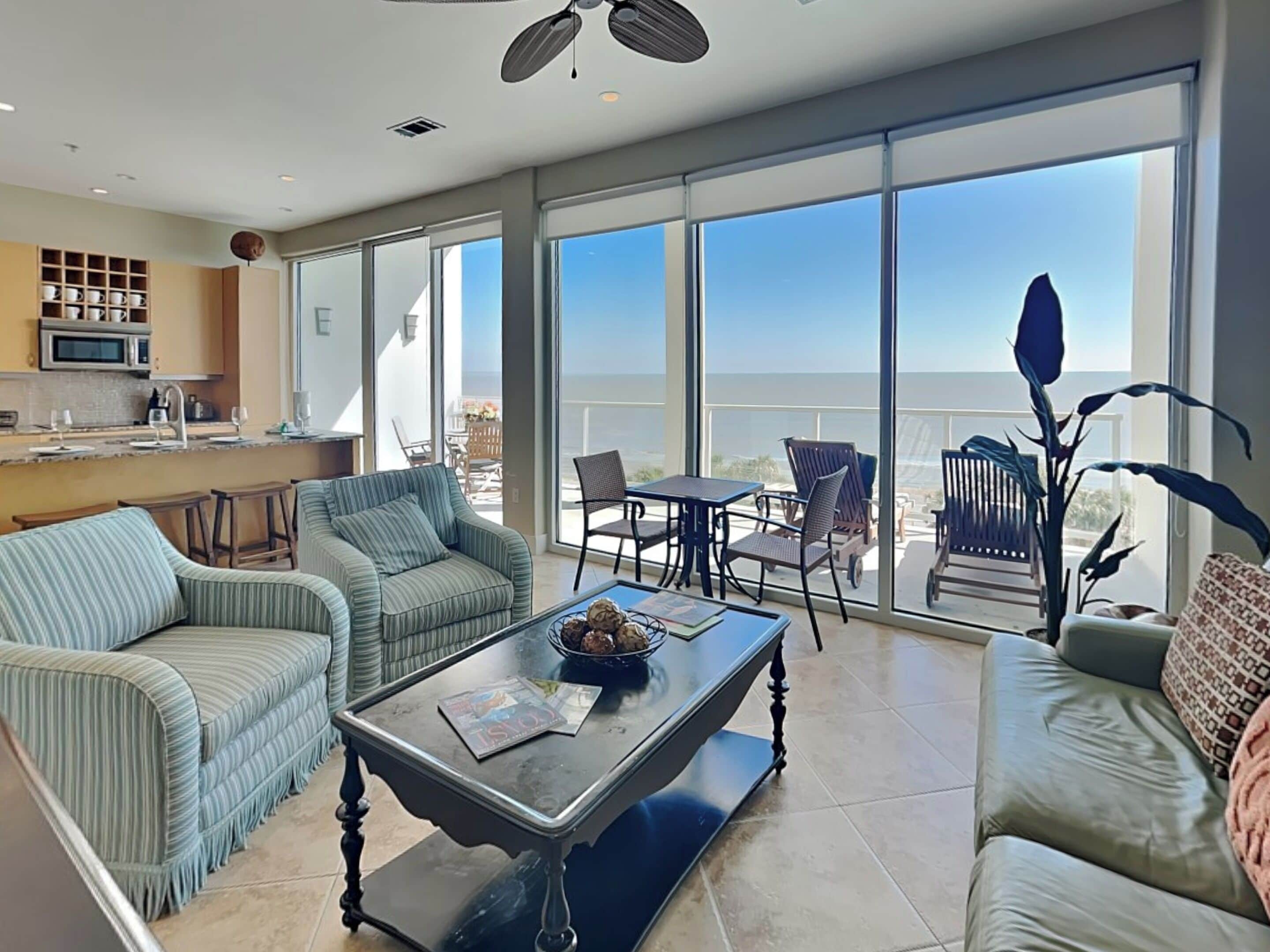 Condo (3 Bedrooms) | Property amenity