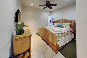 Condo (3 Bedrooms) | Property amenity - Seas the Day by Ryson Vacation Rentals (Galveston)