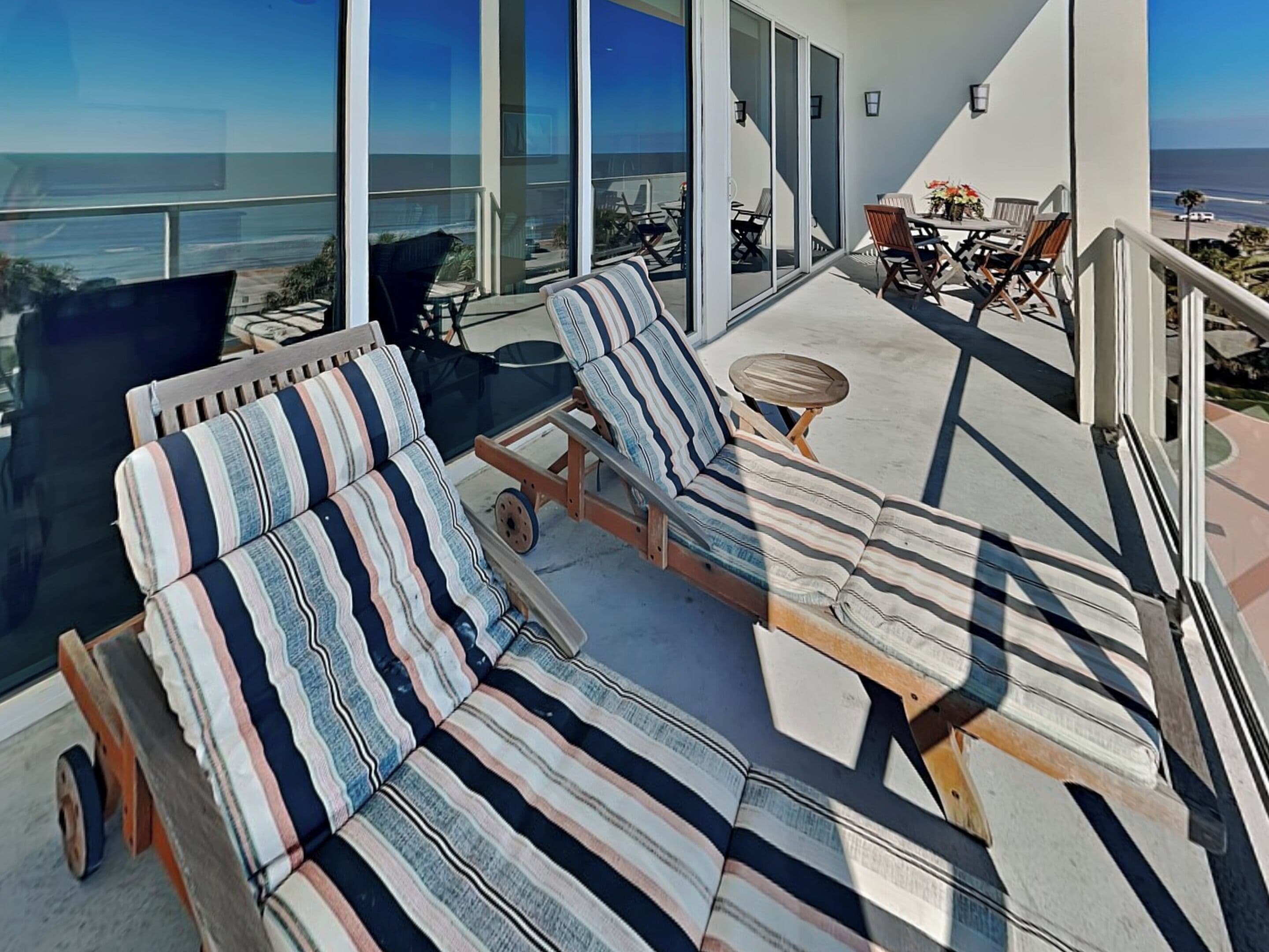 Condo (3 Bedrooms) | Property amenity