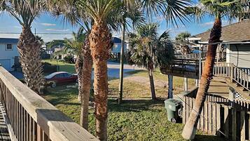 House (3 Bedrooms) | Property amenity