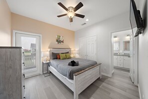 5 bedrooms, iron/ironing board, travel crib, WiFi