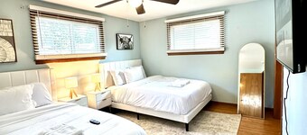 Charming 3-bedroom house with AC, WiFi in lovely North Tonawanda