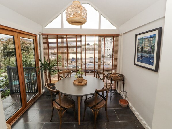 Dining - 43 Station Road (Keswick)