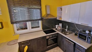 Micro-ondas, fogão, cooktop, lava-louças