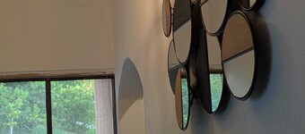 Charming 2-bedroom apartment with AC, WiFi, Washer dryer and free parking 