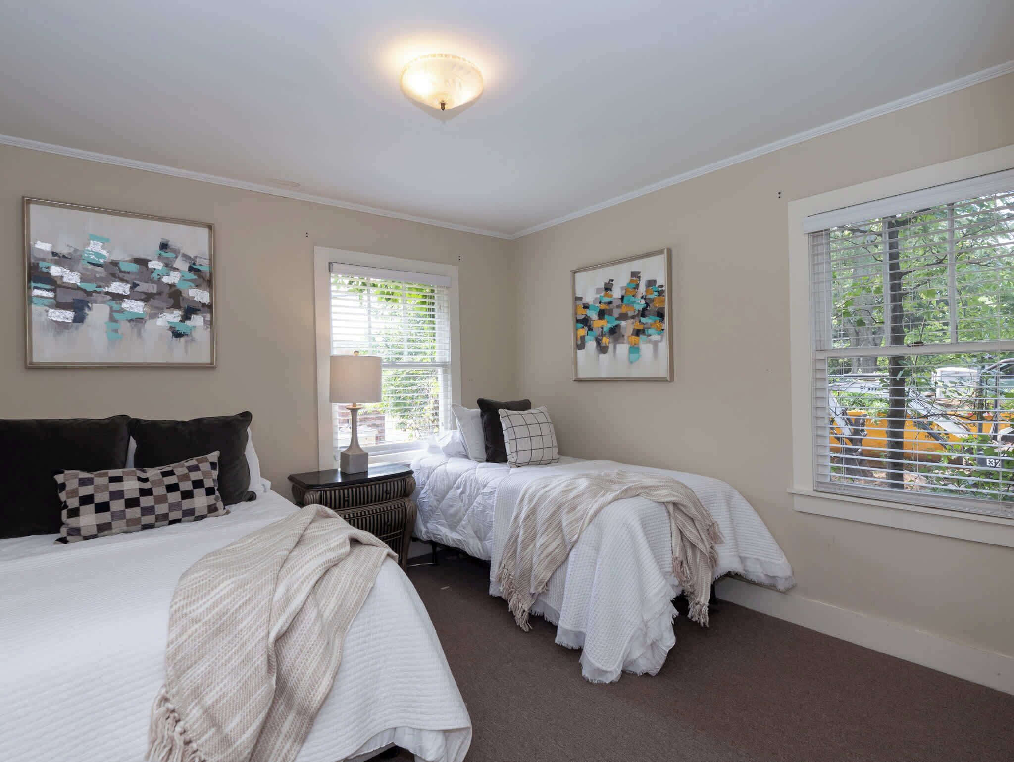 2 bedrooms, iron/ironing board, WiFi, bed sheets