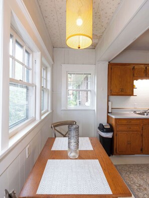 Dining - North End Zone on 11th| Best Playoff Weekend Rate (Oxford)