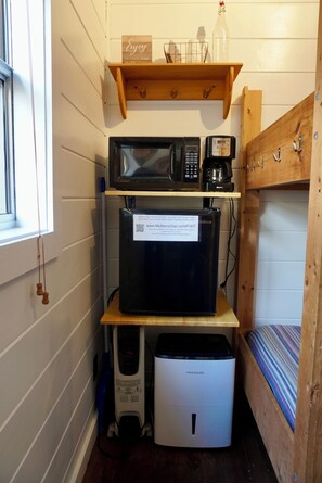 Unclassified image, 5 of 6, button