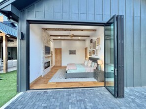 7 habitaciones, escritorio, tabla de planchar con plancha y wifi