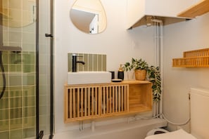 Hair dryer, towels