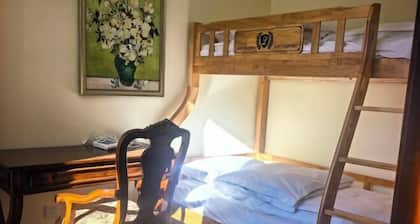 Three Bears Apartment Hotel (Zhangjiakou Rongchen)