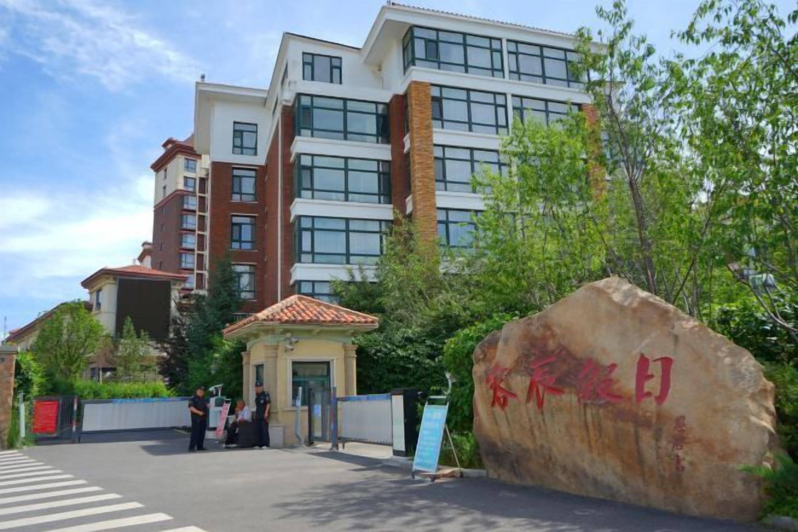 المنشأة من الخارج