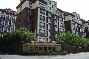 Exterior - Three Bears Apartment Hotel (Zhangjiakou Rongchen) (Zhangjiakou)