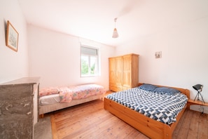 2 bedrooms, free WiFi, bed sheets