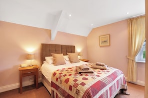 Casa | Ropa de cama de alta calidad y tabla de planchar con plancha
