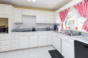 Microwave, oven, dishwasher