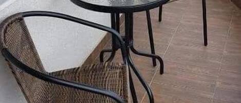 Estudio Deluxe, balcón, vista a la ciudad | Terraza o patio