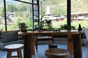 Room - Ganbao Tibetan Village Jingji Chamayi Inn Homestay (Li County)