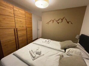 2 bedrooms, iron/ironing board, free WiFi, bed sheets - Residence Alpin TOP 6 - Kaprun incl SUMMER CARD (Kaprun)