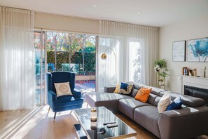 Televisio, työhuone