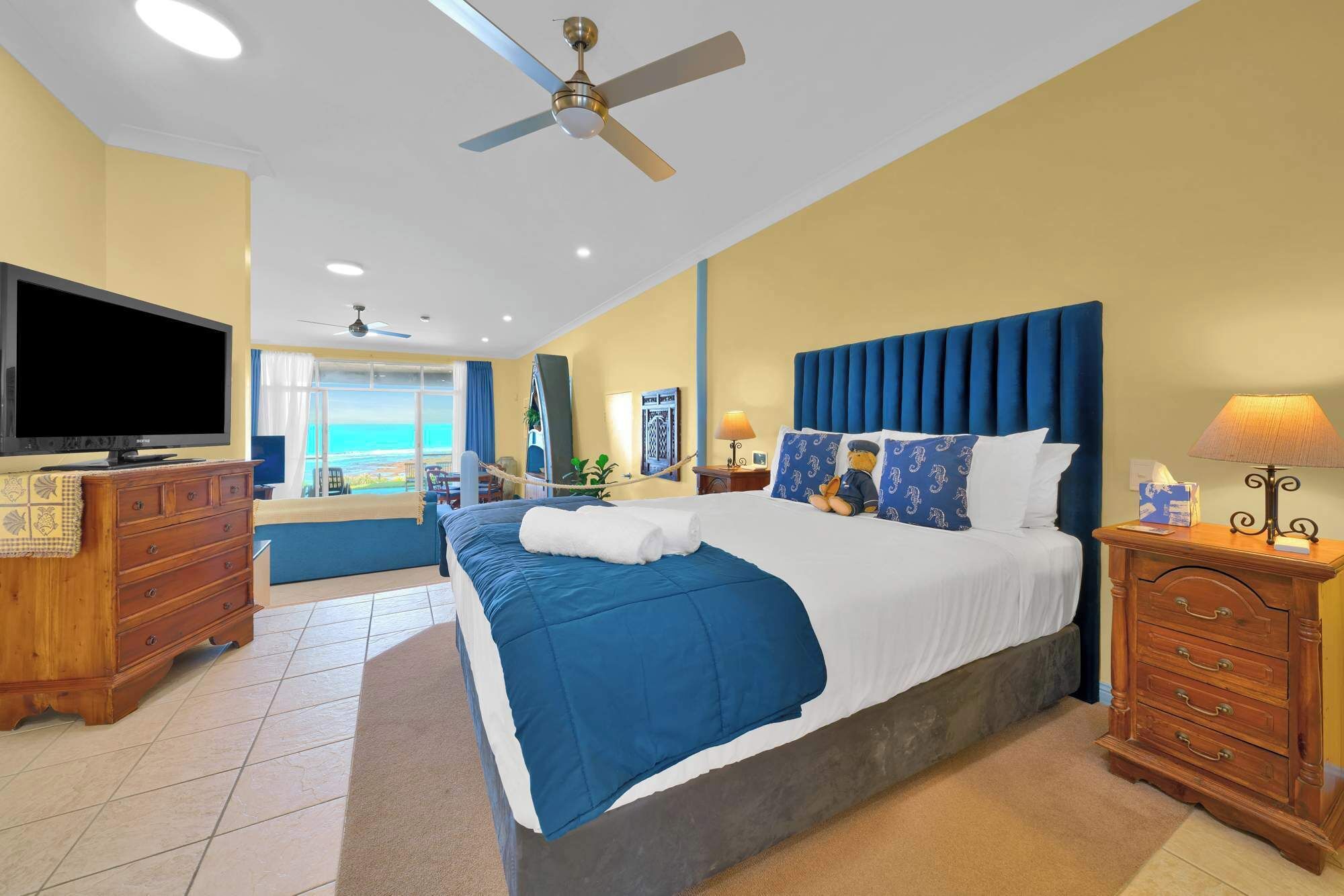 1 chambre, bureau, fer et planche à repasser, Wi-Fi