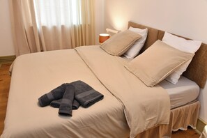 2 bedrooms, iron/ironing board, WiFi, bed sheets - Charming House on the Alsace Wine Route, Perfect for a Holiday (Orschwihr)