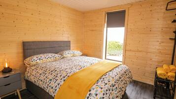 1 bedroom, individually decorated, individually furnished, free WiFi