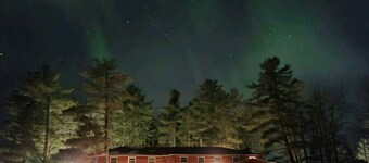 2 bedroom cabin in the heart of Voyageurs National Park on Lake Kabetogama.