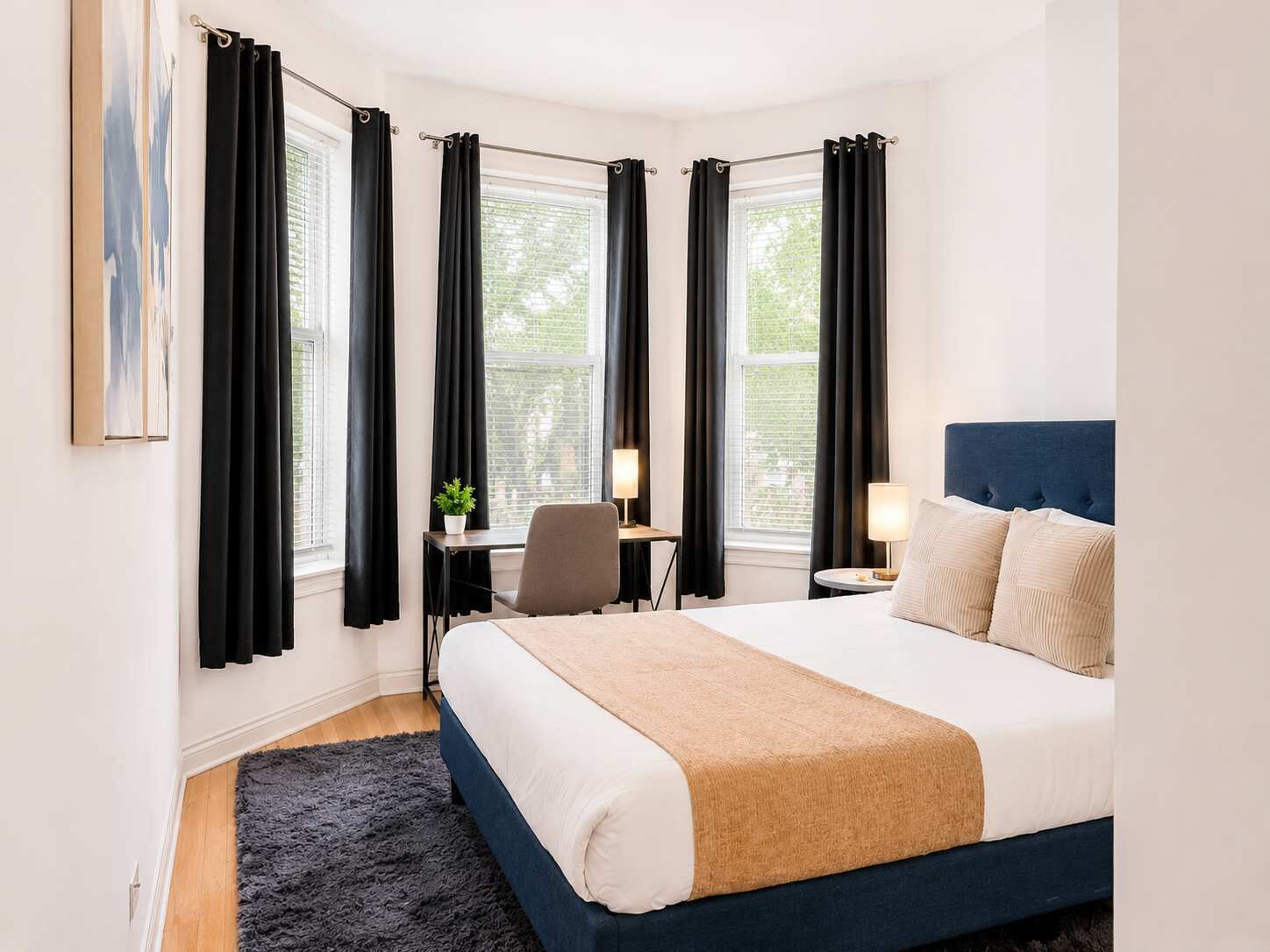4 habitaciones, tabla de planchar con plancha, cuna de viaje y wifi 