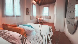 2 室のベッドルーム、アイロン / アイロン台、WiFi、ベッドシーツ