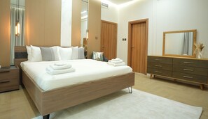 1 bedroom, in-room safe, iron/ironing board, free WiFi