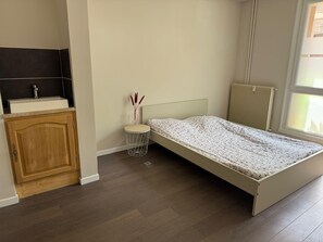 3 soveværelser, strygejern/strygebræt, sengetøj