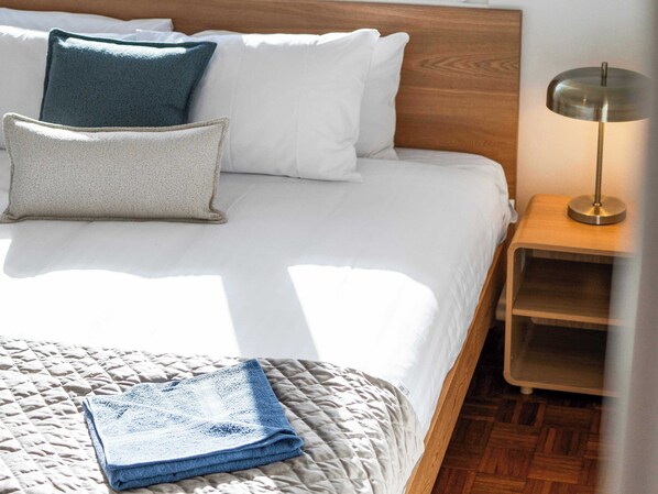 1 habitación, tabla de planchar con plancha, wifi y ropa de cama