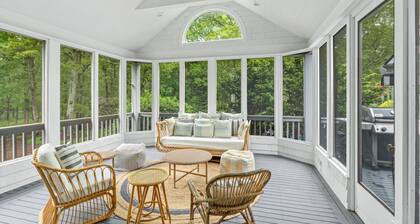Stylish Five-Bedroom Oasis w/ Pool, Minutes from Beaches, Wineries & the...