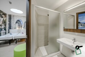 Habitación doble económica | Baño | Bidet 