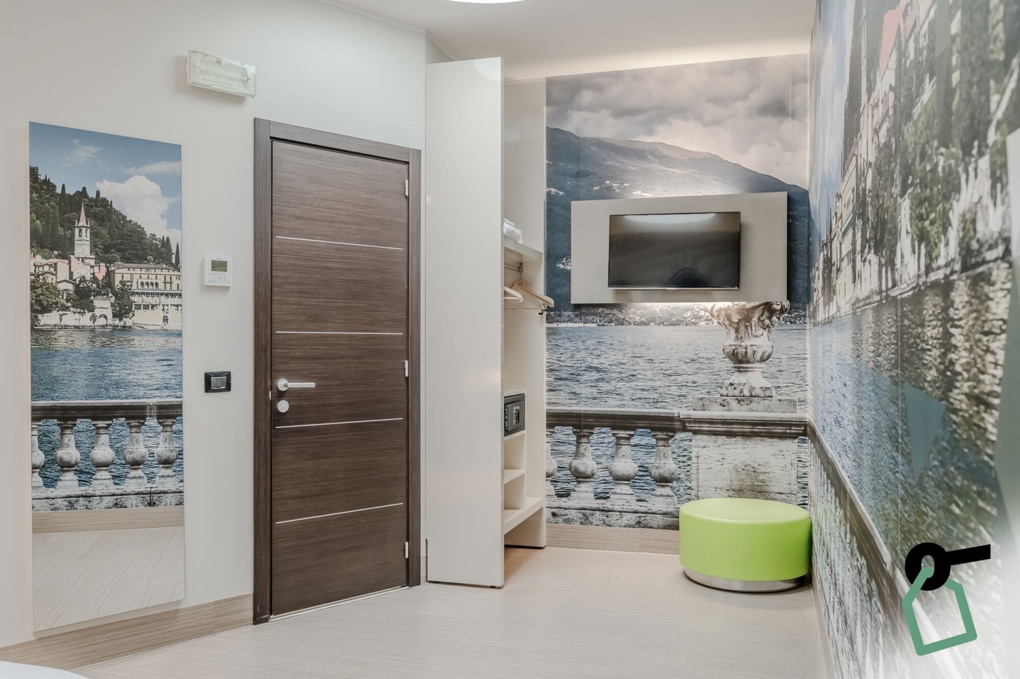 Cribs/infant beds, free WiFi, bed sheets