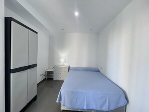 1 bedroom, iron/ironing board, free WiFi, bed sheets - ANTENA POOL CITY R148 (Benidorm)