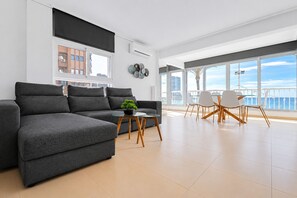 TV - SUN, SAND & LUXURY SEAFRONT APARTMENT VERACRUZ LEVANTE (R154) (Benidorm)