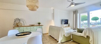 El Pato Benidorm (R166)